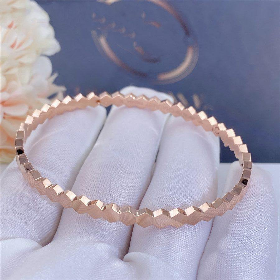 chaumet-bee-my-love-bracelet-rose-gold-083432-coral-11-900x900_91bcedc4-a0e7-4772-9e33-2547bf59c884.jpg