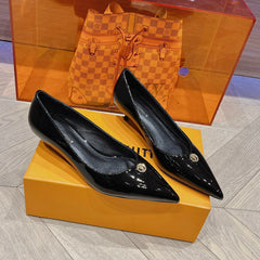 LV SINGLE LOW HEEL PUMP SHINY BLACK