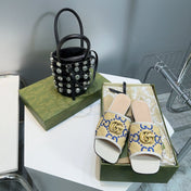 GG MATELASSÉ CANVAS SLIDES GREEN LOGO