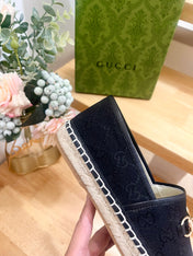 WOMEN'S ESPADRILLE WITH HORSEBIT IN BLACK CANVAS