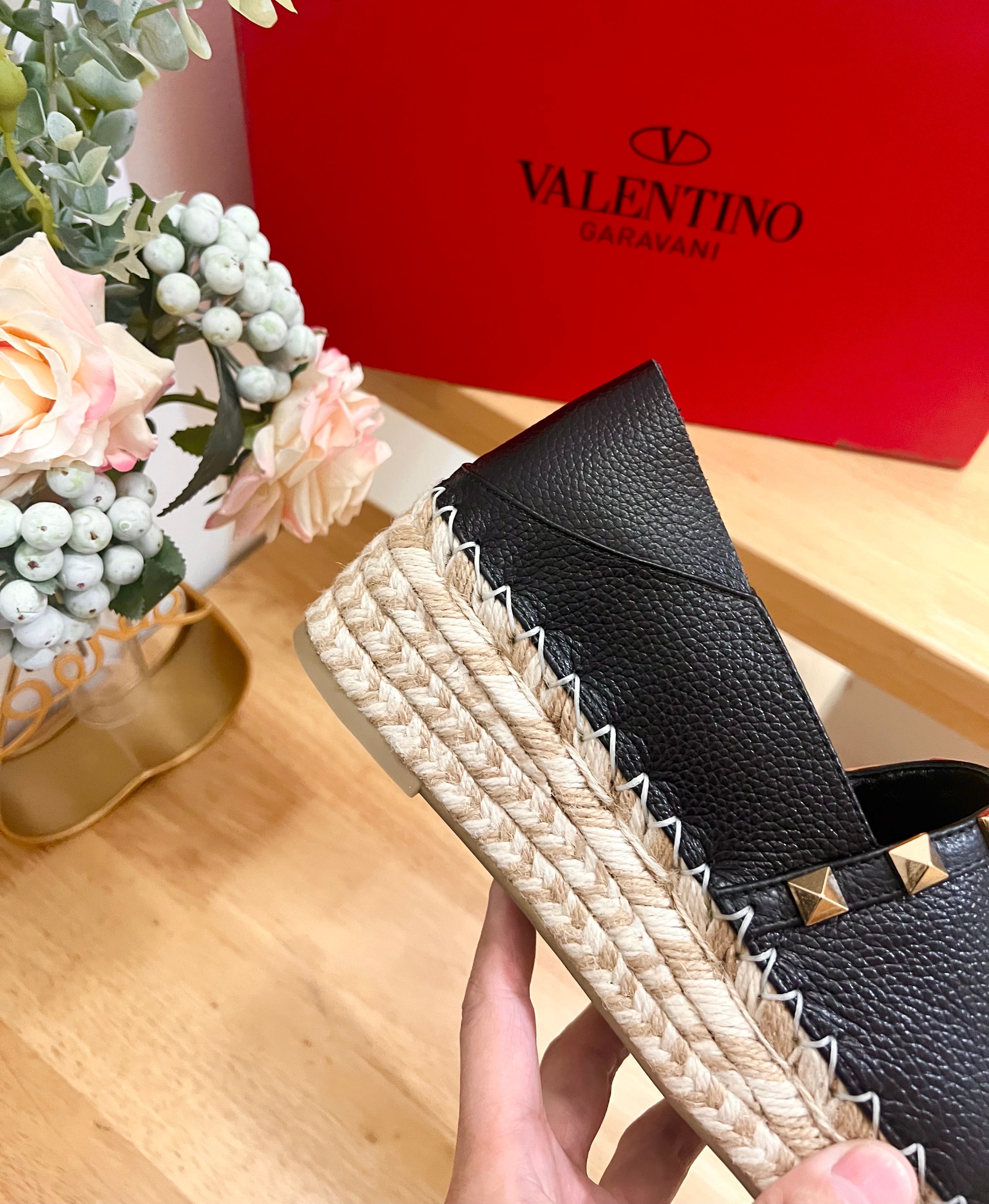 FLAT ESPADRILLE IN BLACK CALFSKIN 2 CM WITH STUDS
