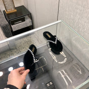 THONG SLIDE IN BLACK SUEDE WITH WHITE DOT