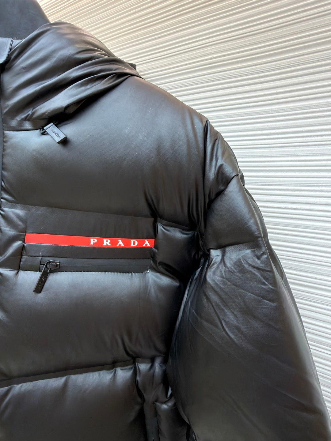 PRADA 25S PUFFER JACKET 543