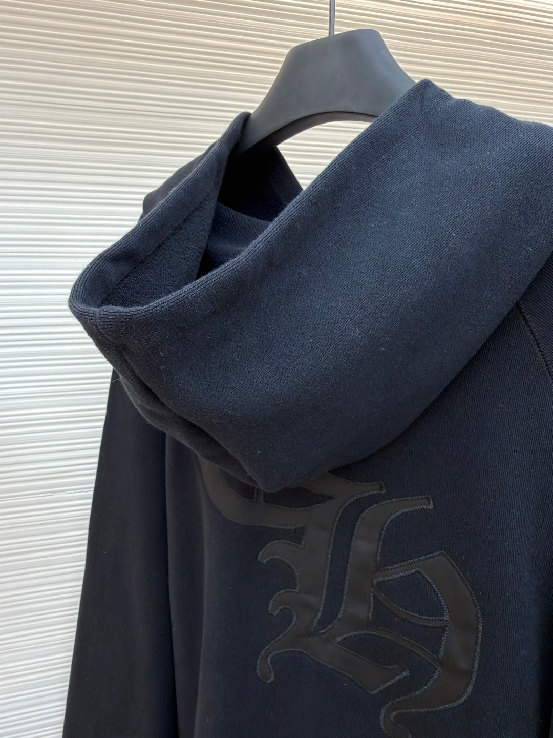 CHROME HEARTS CEMETERY CROSS SEVEN-11 HOODIE IN BLACK