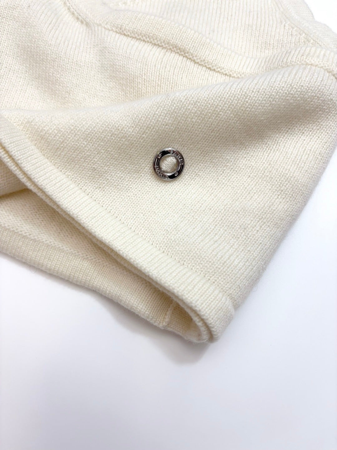 HERMES 25S CASHMERE VEST 325