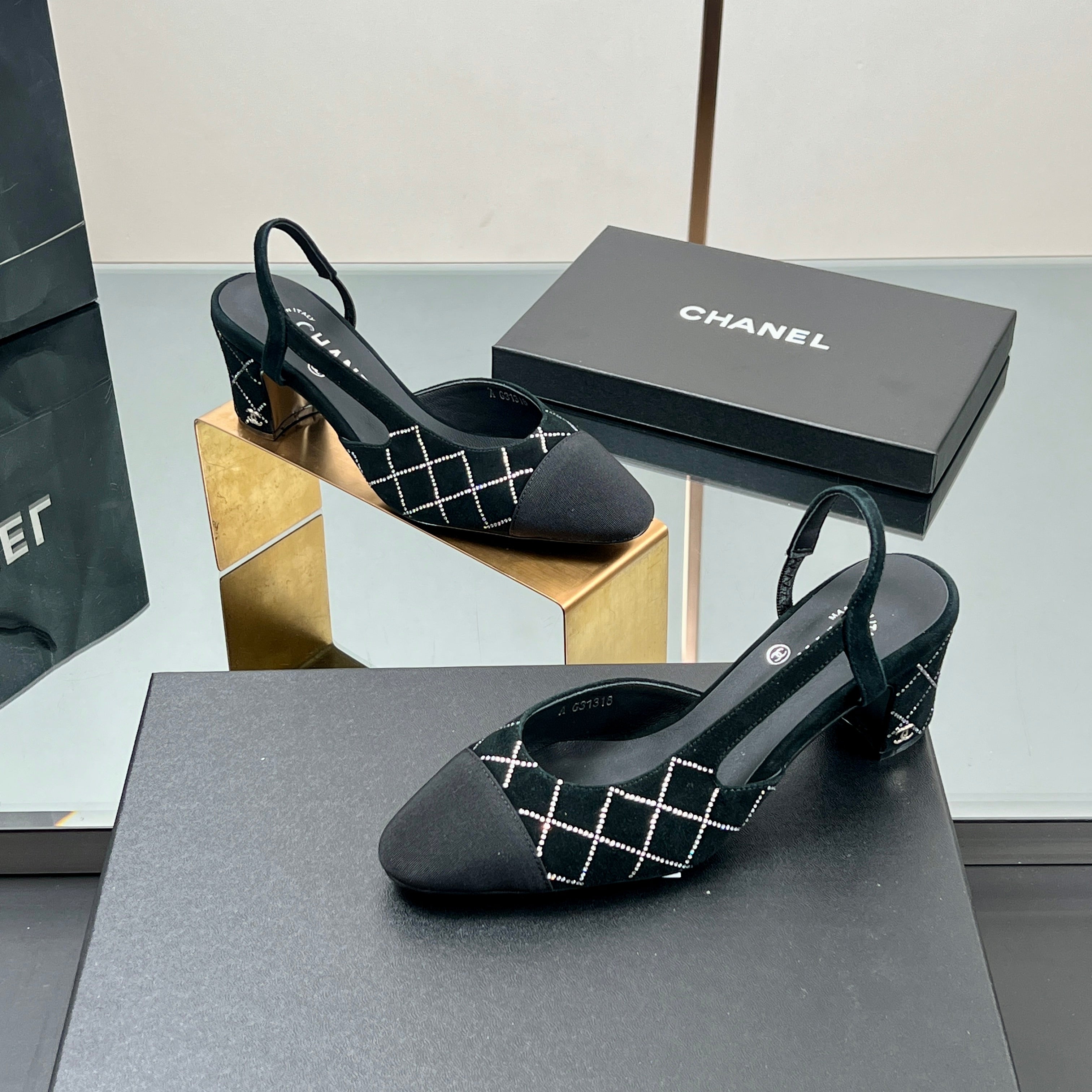 CC SLINGBACK 25S 65 MM IN BLACK SUEDE AND CRYSTALS