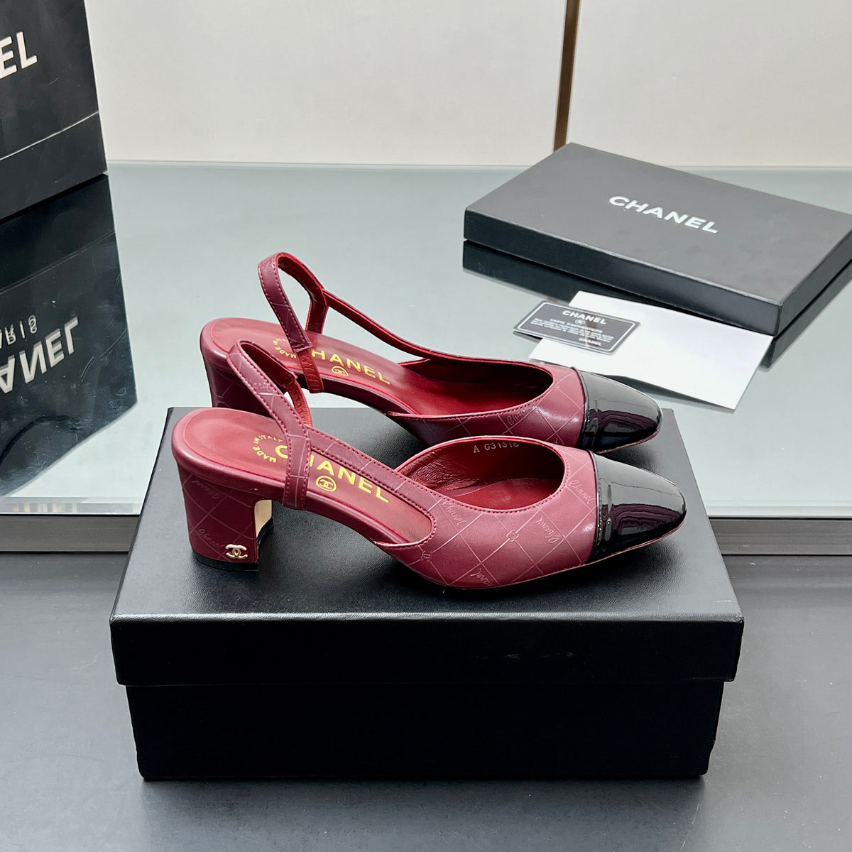 CC SLINGBACK 25S 65 MM IN BURGUNDY LAMBSKIN AND BLACK GLOSSY LEATHER WITH CHECK PATTERN