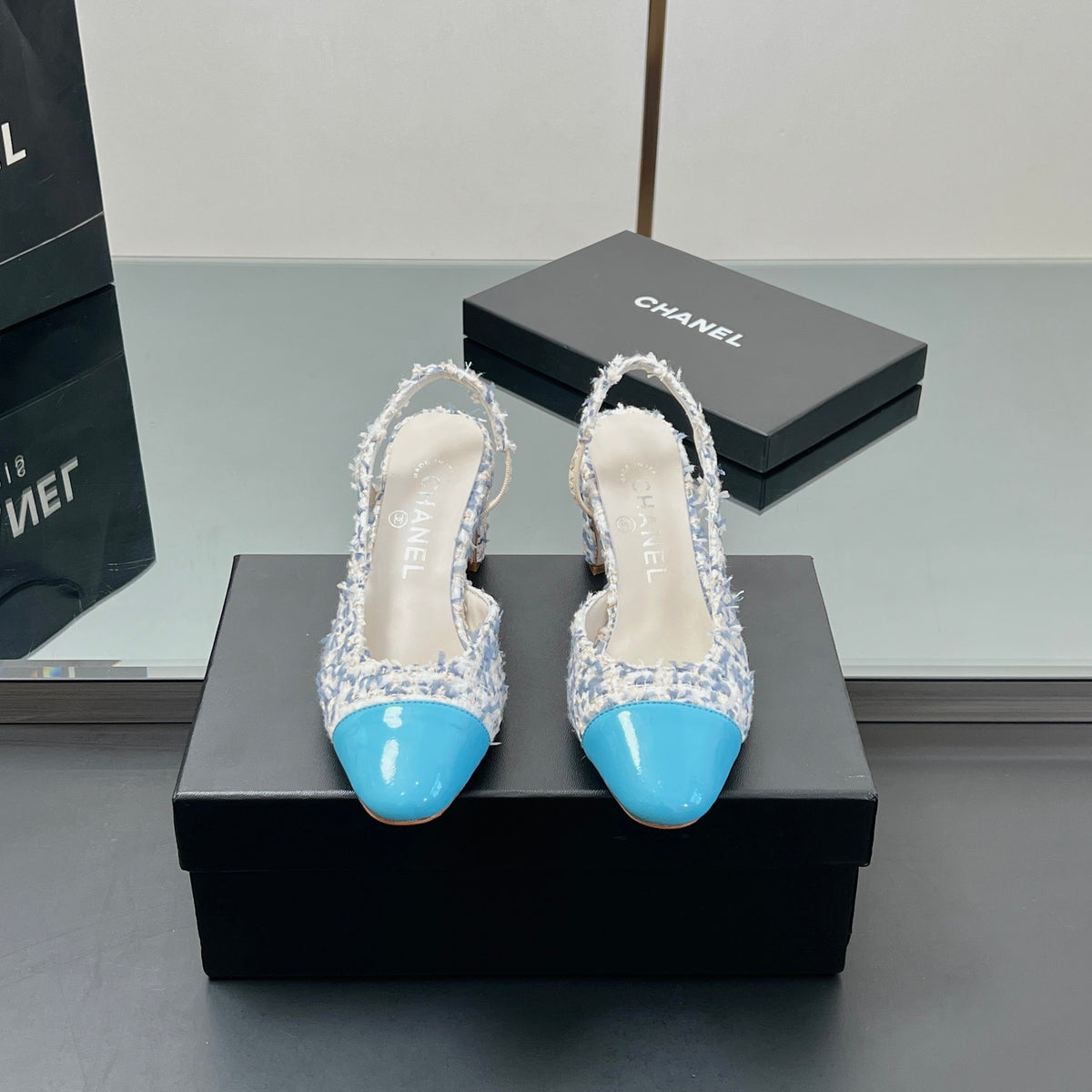 CC SLINGBACK 25S 65 MM IN BLUE TWEED AND GLOSSY LEATHER