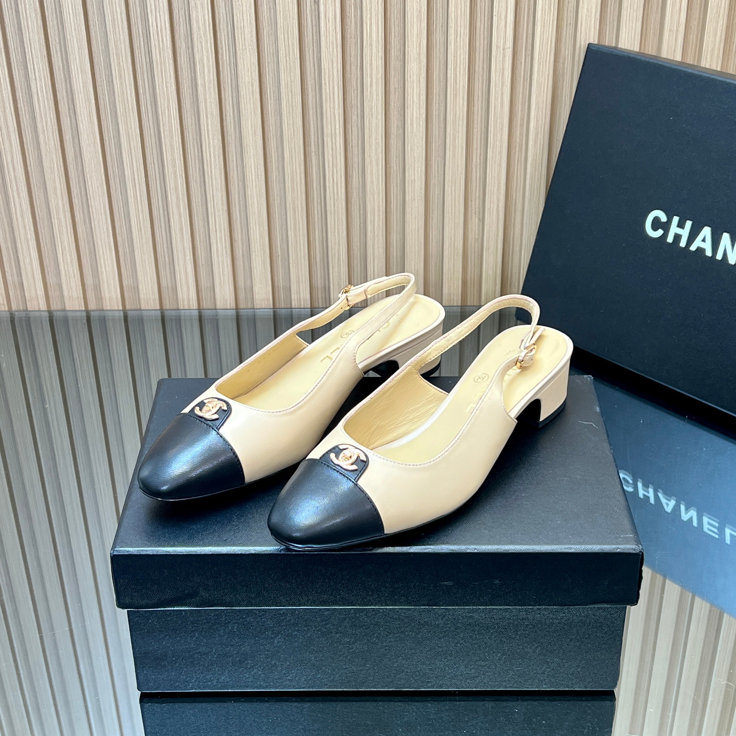 CHANEL 25S SLINGBACK SHOE 45MM IN BEIGE CALFSKIN GOLD HARDWRE