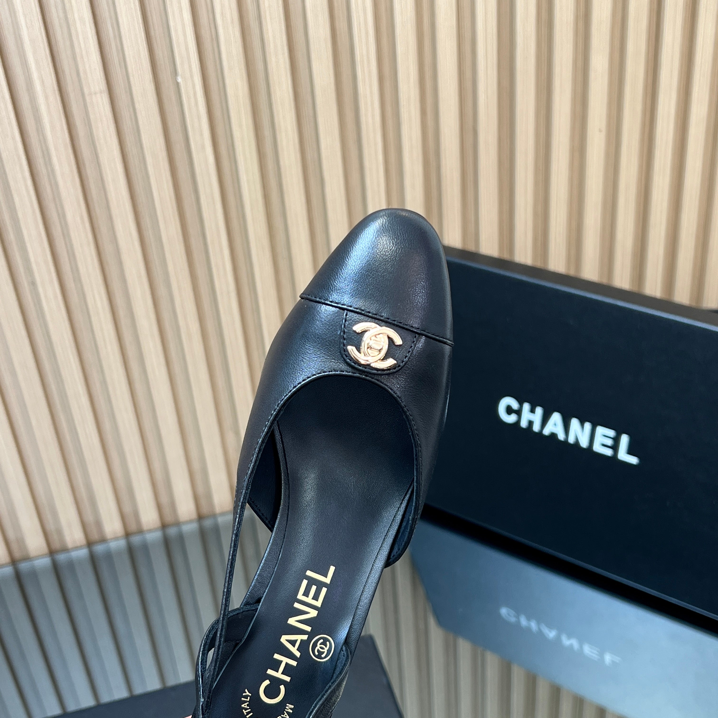 CHANEL 25S SLINGBACK SHOE LOGO 65MM IN BLACK CALFSKIN GOLD HARDWRE