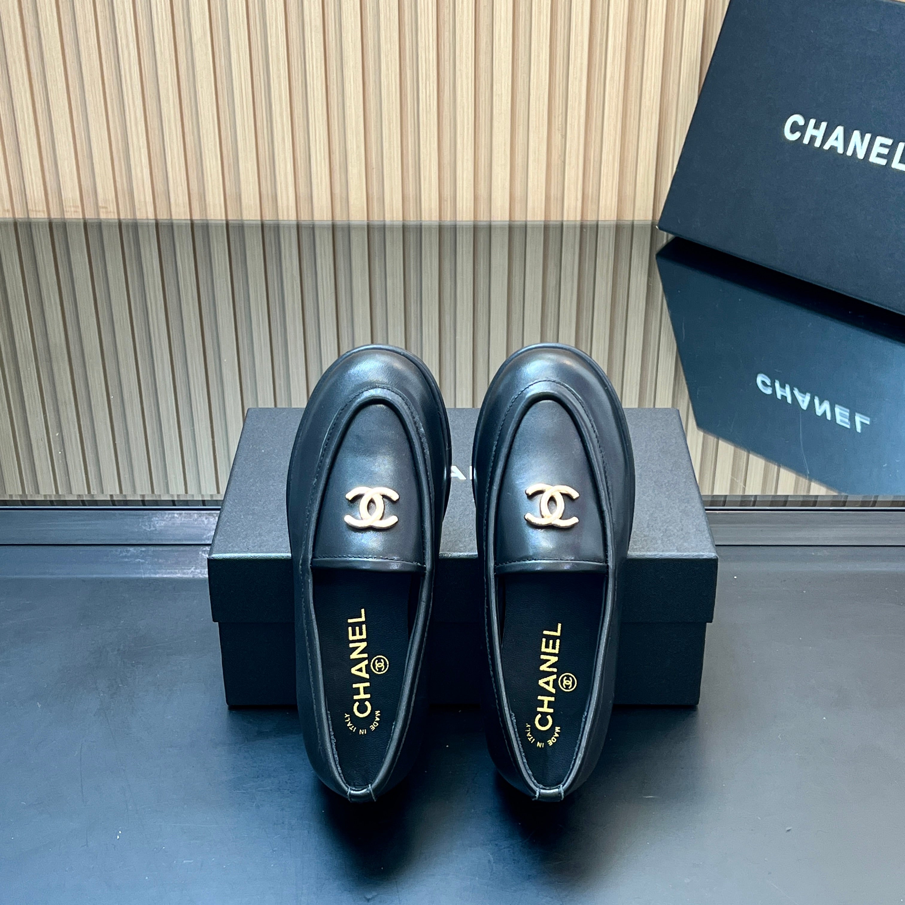 CHANEL 25S TEDDY LOAFER 15MM IN BLACK CALFSKIN GOLD HARDWRE