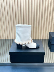 CHANEL 25S LOW BOOTS 65MM IN WHITE CALFSKIN GOLD HARDWRE