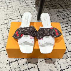 LV CHERRY HIGH HEELS 25S IN WHITE CALFSKIN WITH BOW STYLE 15