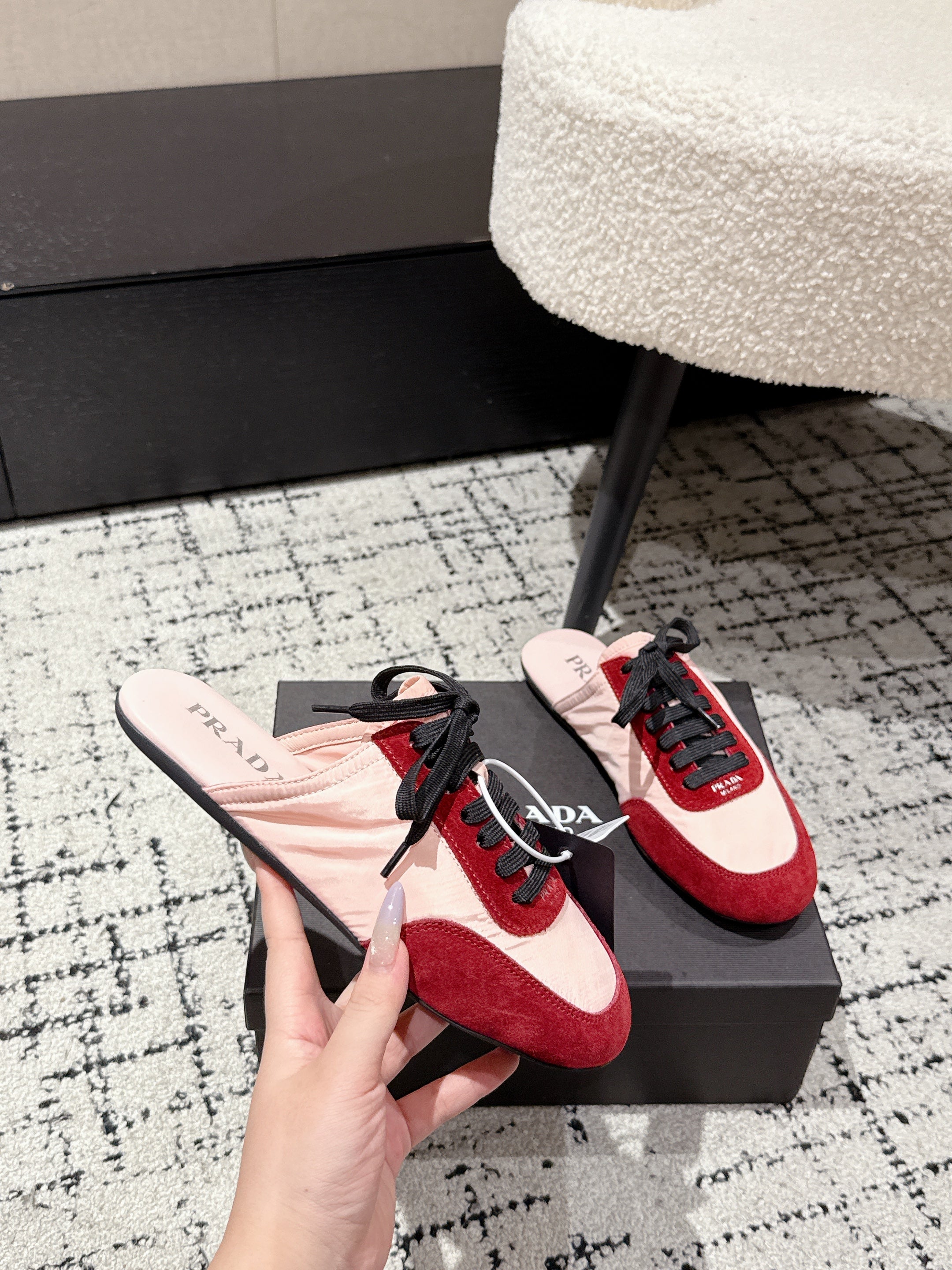 PRADA 25S DEXUN MULE IN RED SUEDE LEATHER