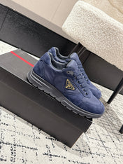 PRADA 25S MEN SNEAKERS LOGO IN NAVY BLUE NUBUCK AND CANVAS