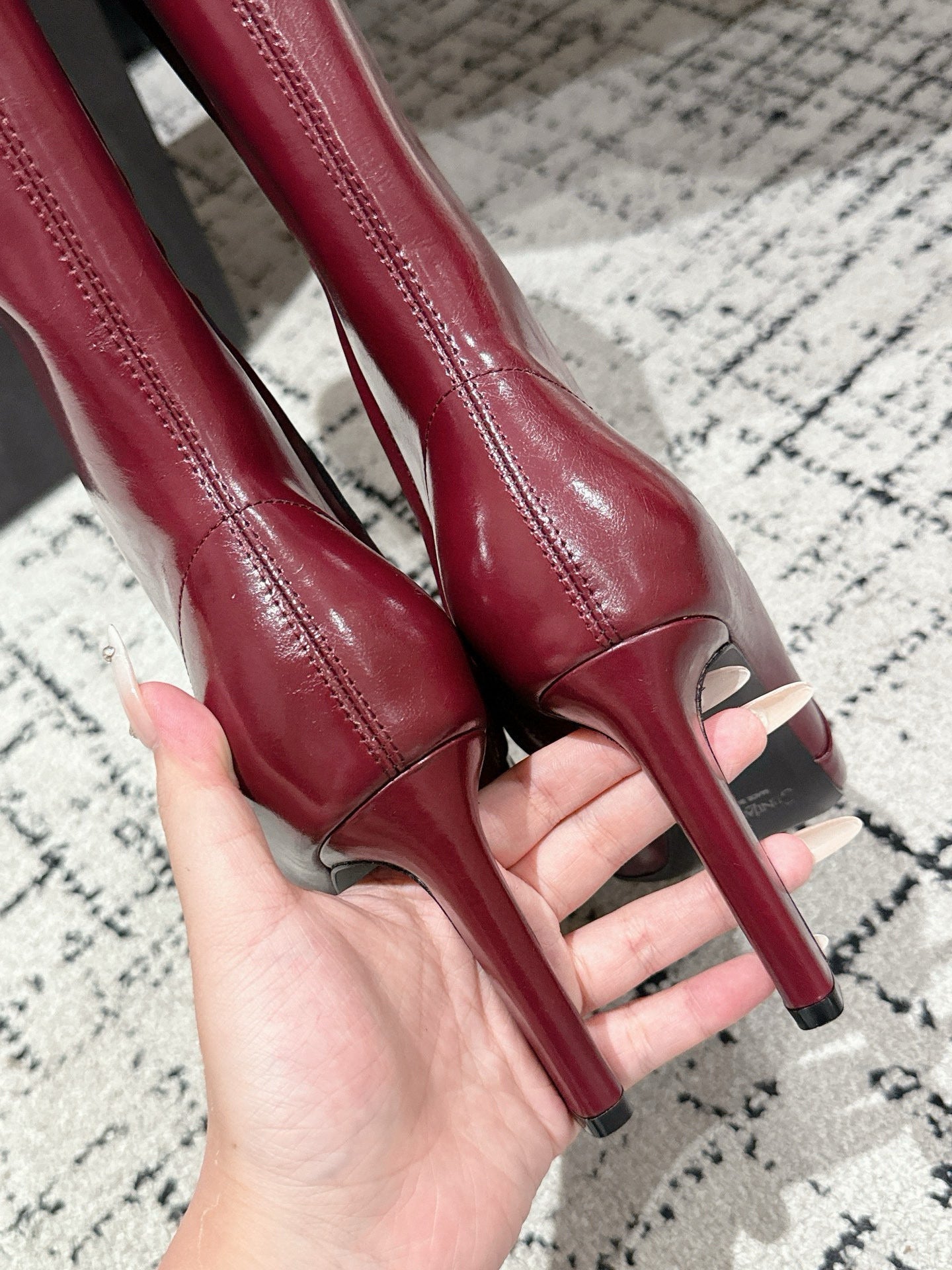 YSL 25S PLATFORM KNEE-HIGH BOOTS 70 MM IN WINE RED LAMBSKIN
