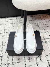 CHANEL 26S LOAFERS IN WHITE SMOOTH CALFSKIN WITH CC LOGO