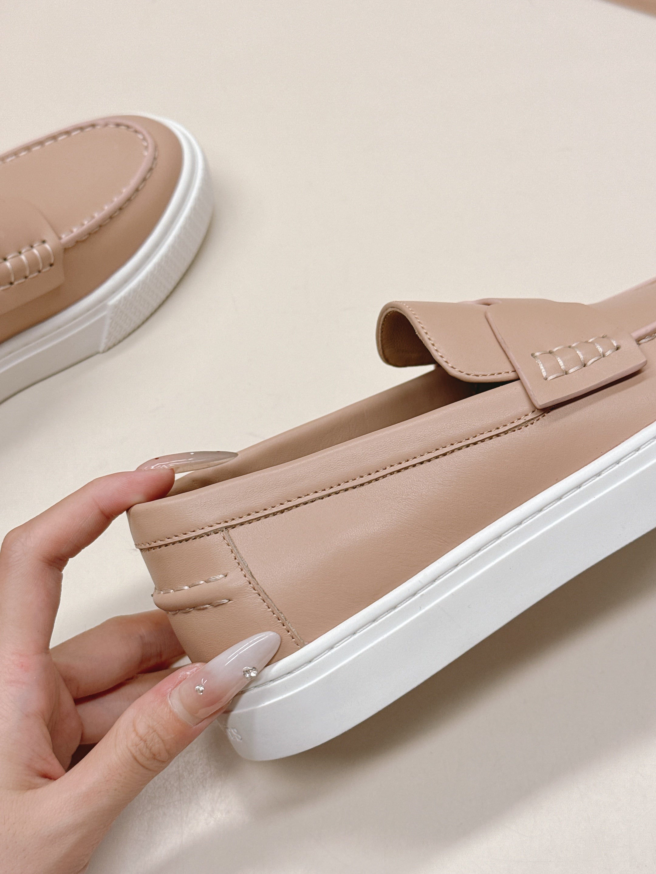 HM 25S SLIP-ON IN SOFT NUDE PINK LAMBSKIN