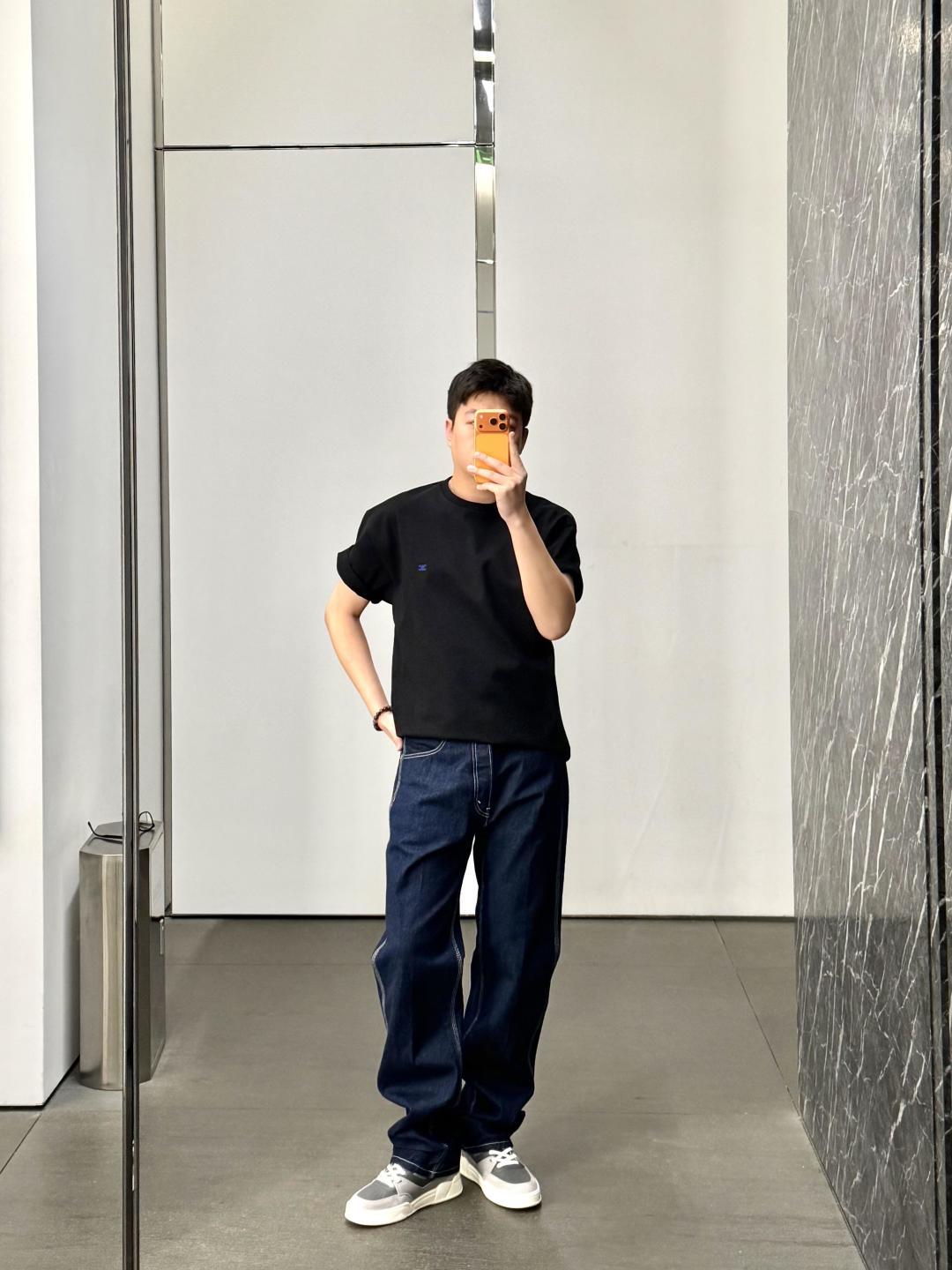 CELINE 26S T-SHIRT 810762