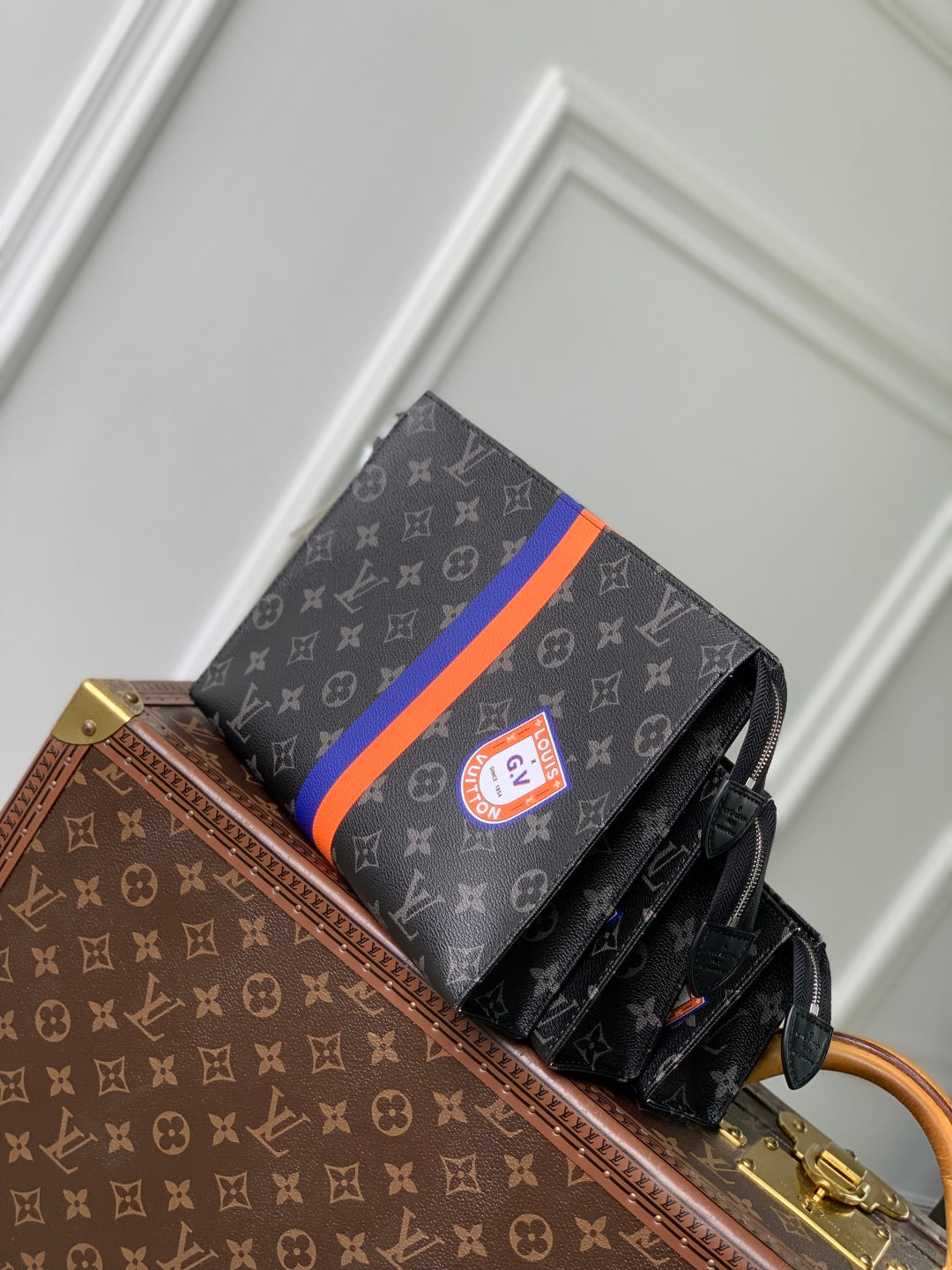 RIO TOILET POUCH 25 IN BLACK CANVAS MONOGRAM SILVER LOCK