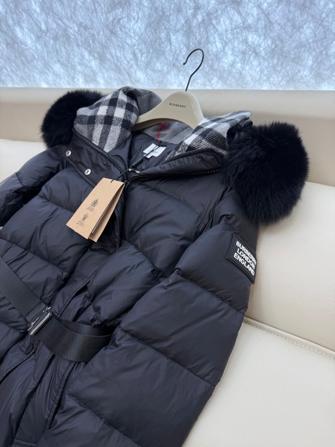 BURBERRY 25S DOWN COAT 0024