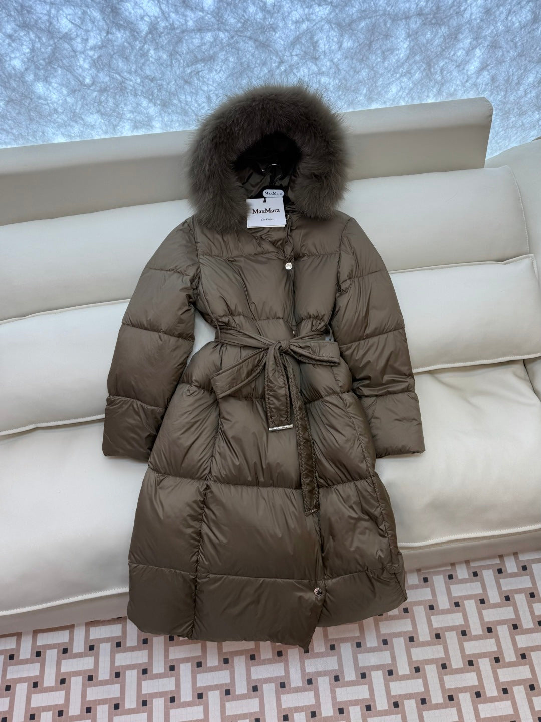 MAX MARA 25S LONG DOWN COAT 210