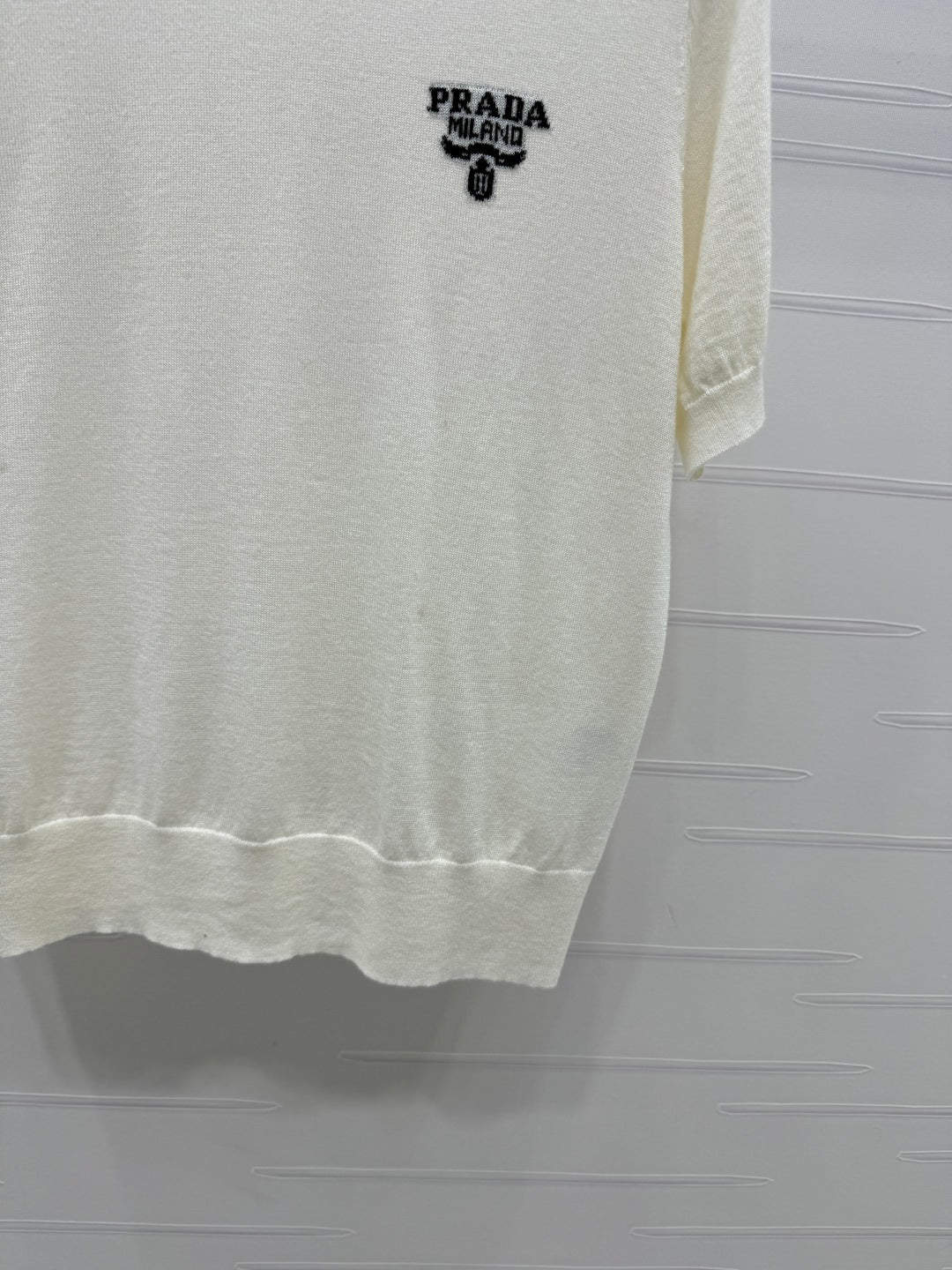 PRADA SHORT-SLEEVE EMBROIDERED LOGO T-SHIRT 269460