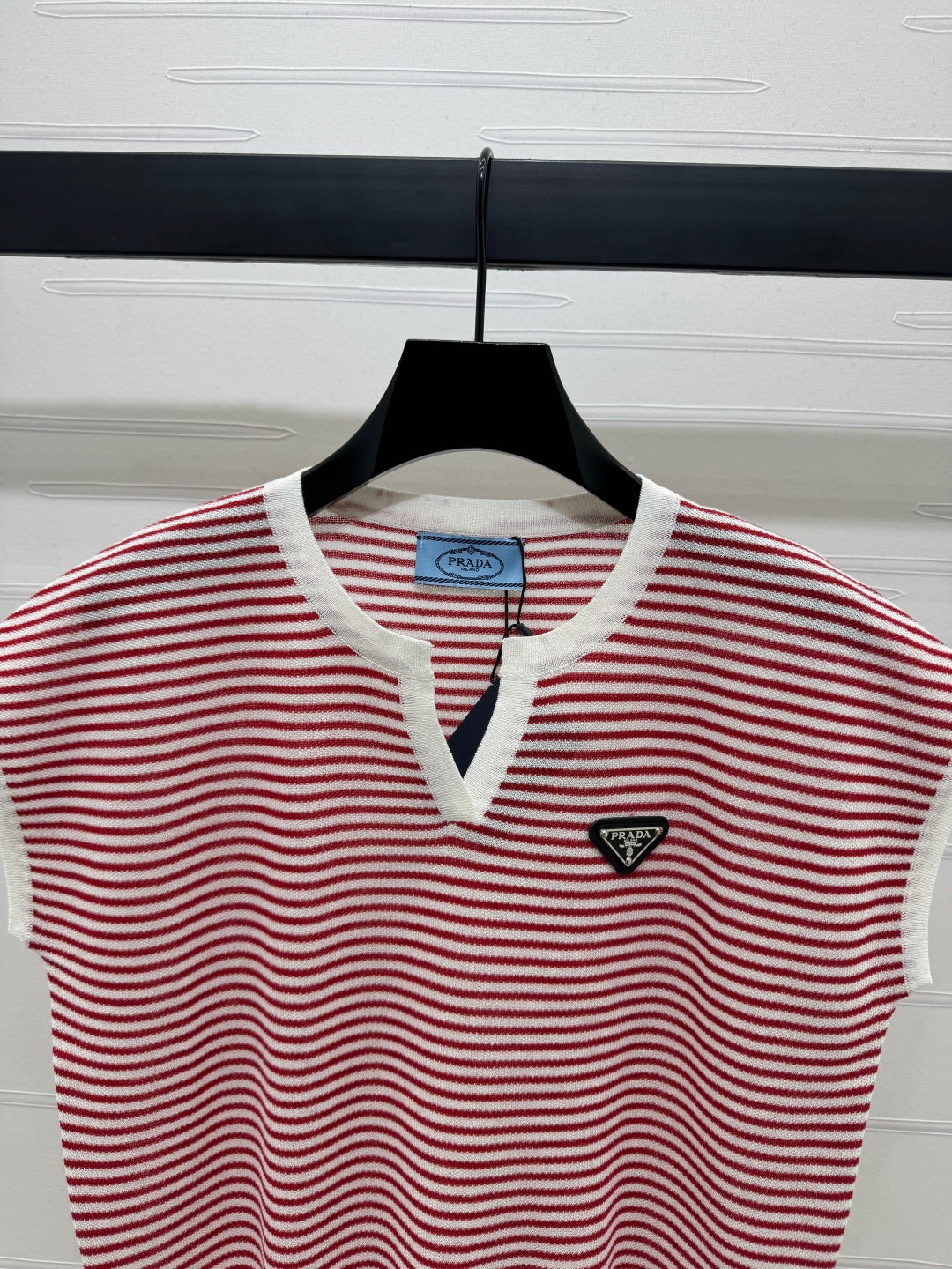 PRAD 25S STRIPED V-NECK KNITTED VEST 264127