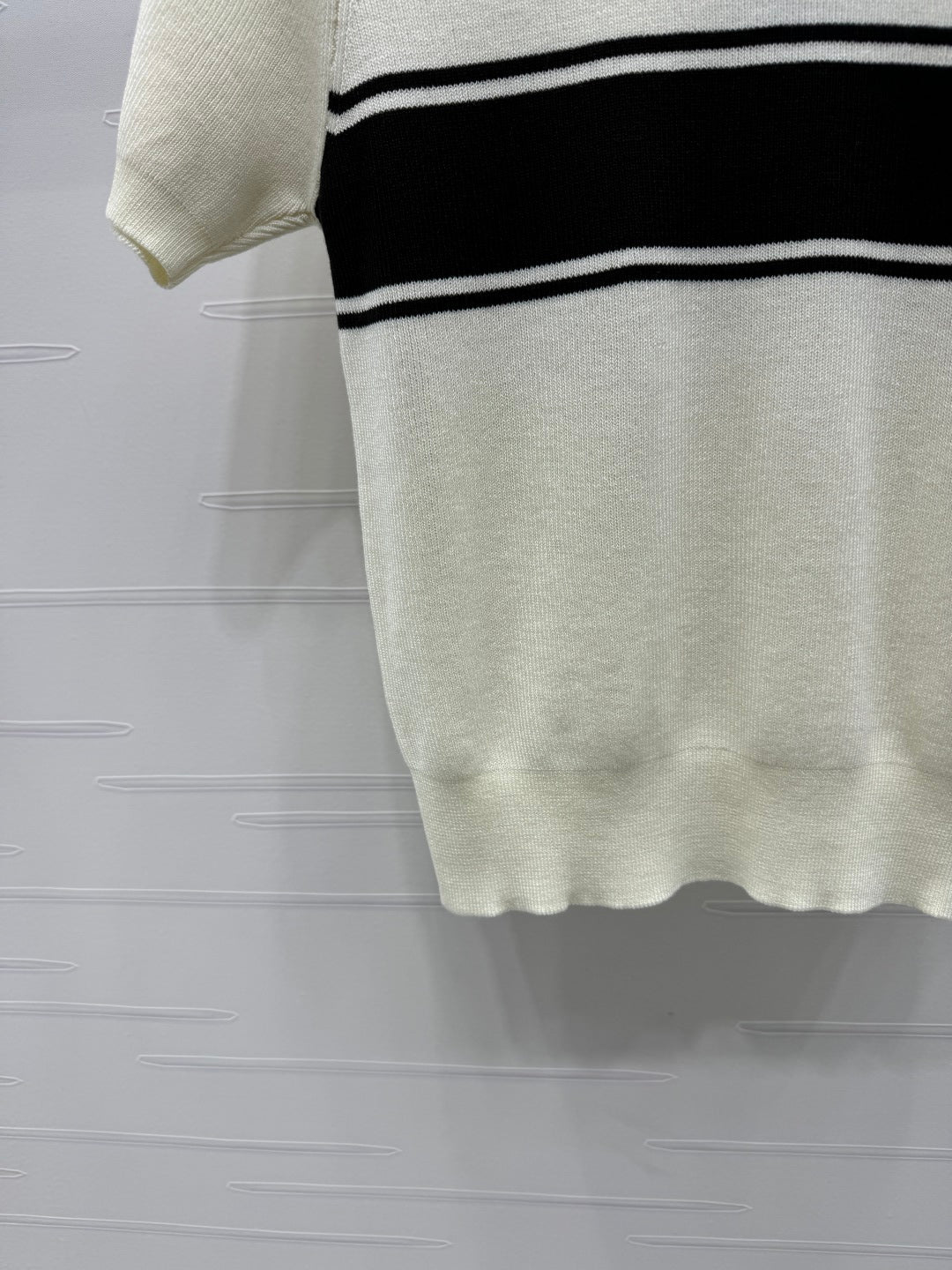 PRADA SHORT-SLEEVE CREW NECK SWEATER 269414