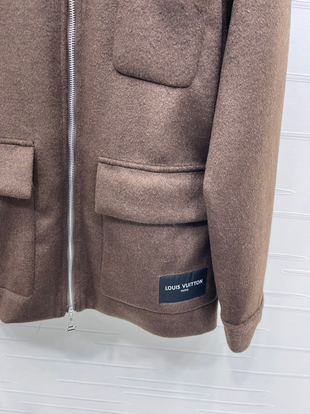 LV 25S KNITTED CARDIGAN WITH SHEARLING COLLAR 0153