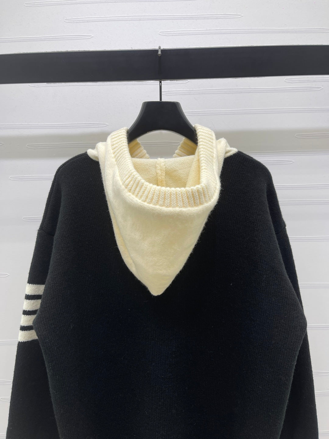 THOM 26S CARDIGAN STYLE 88