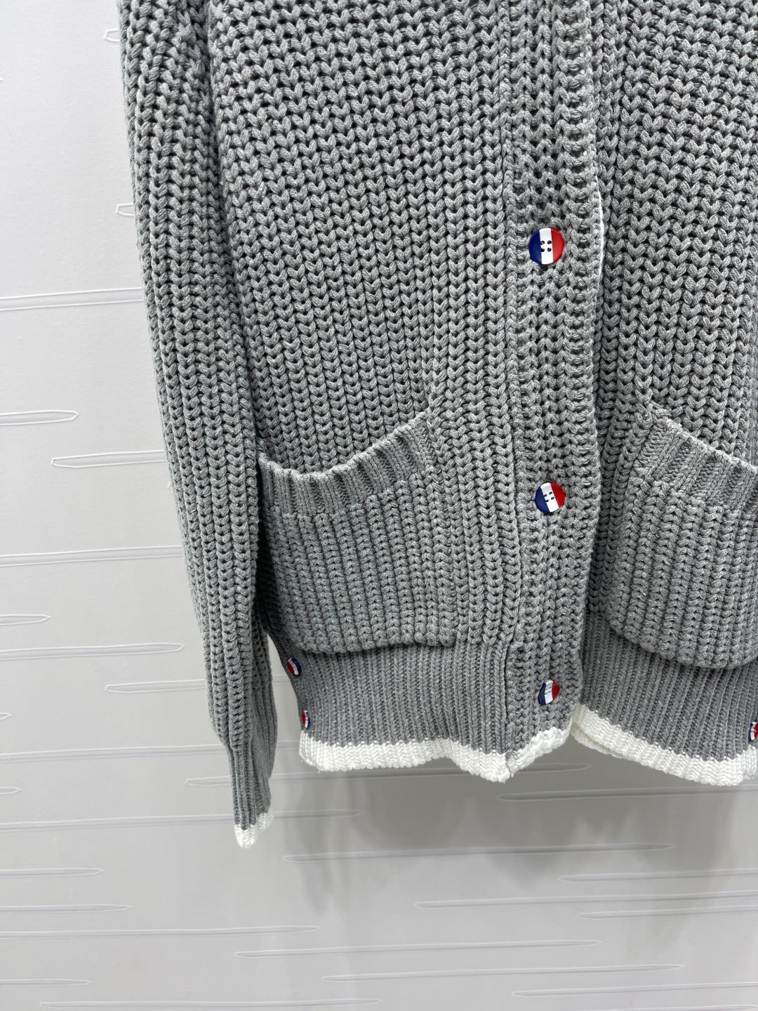 THOM 26S CARDIGAN STYLE 72