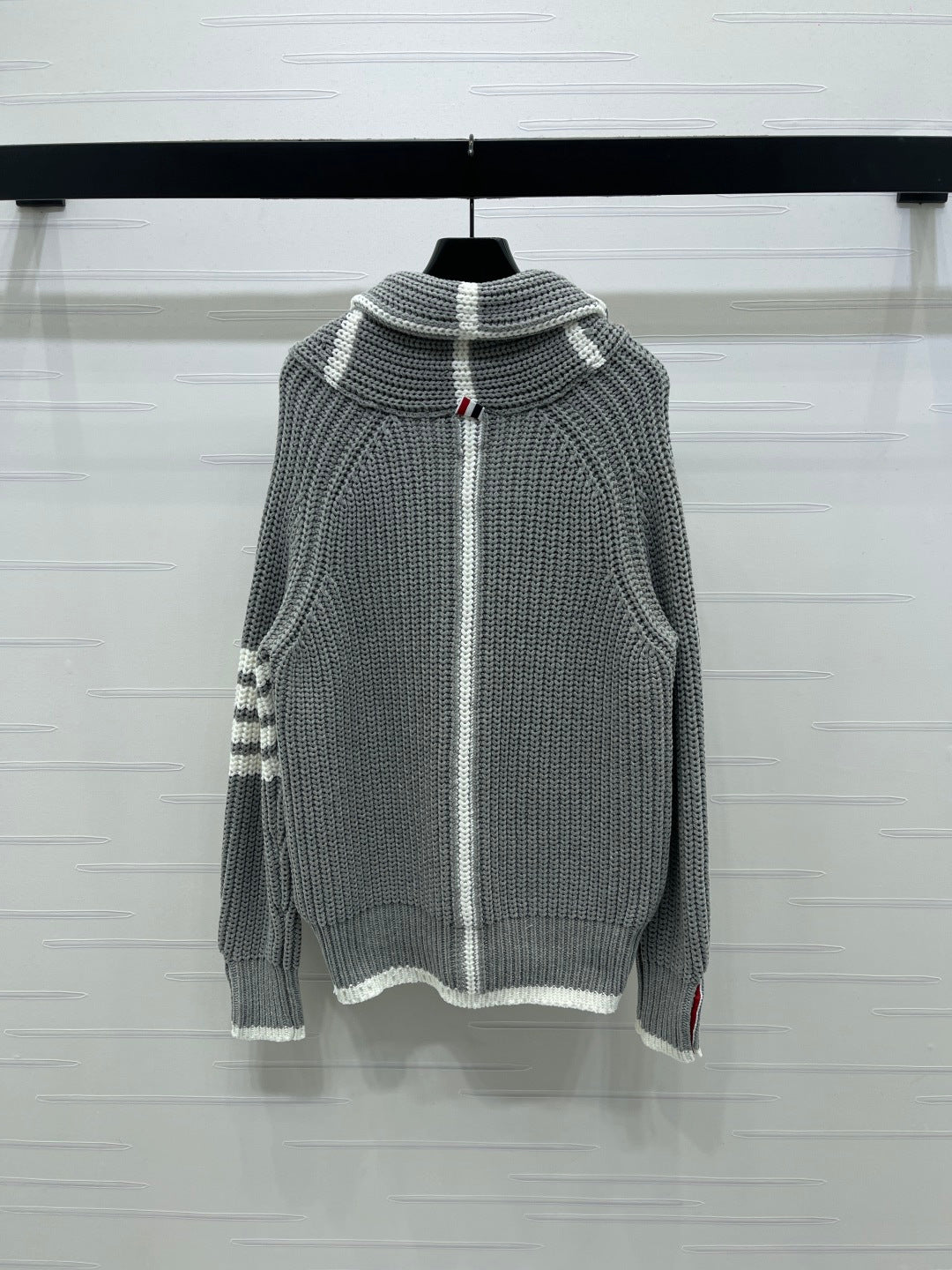 THOM 26S CARDIGAN STYLE 72