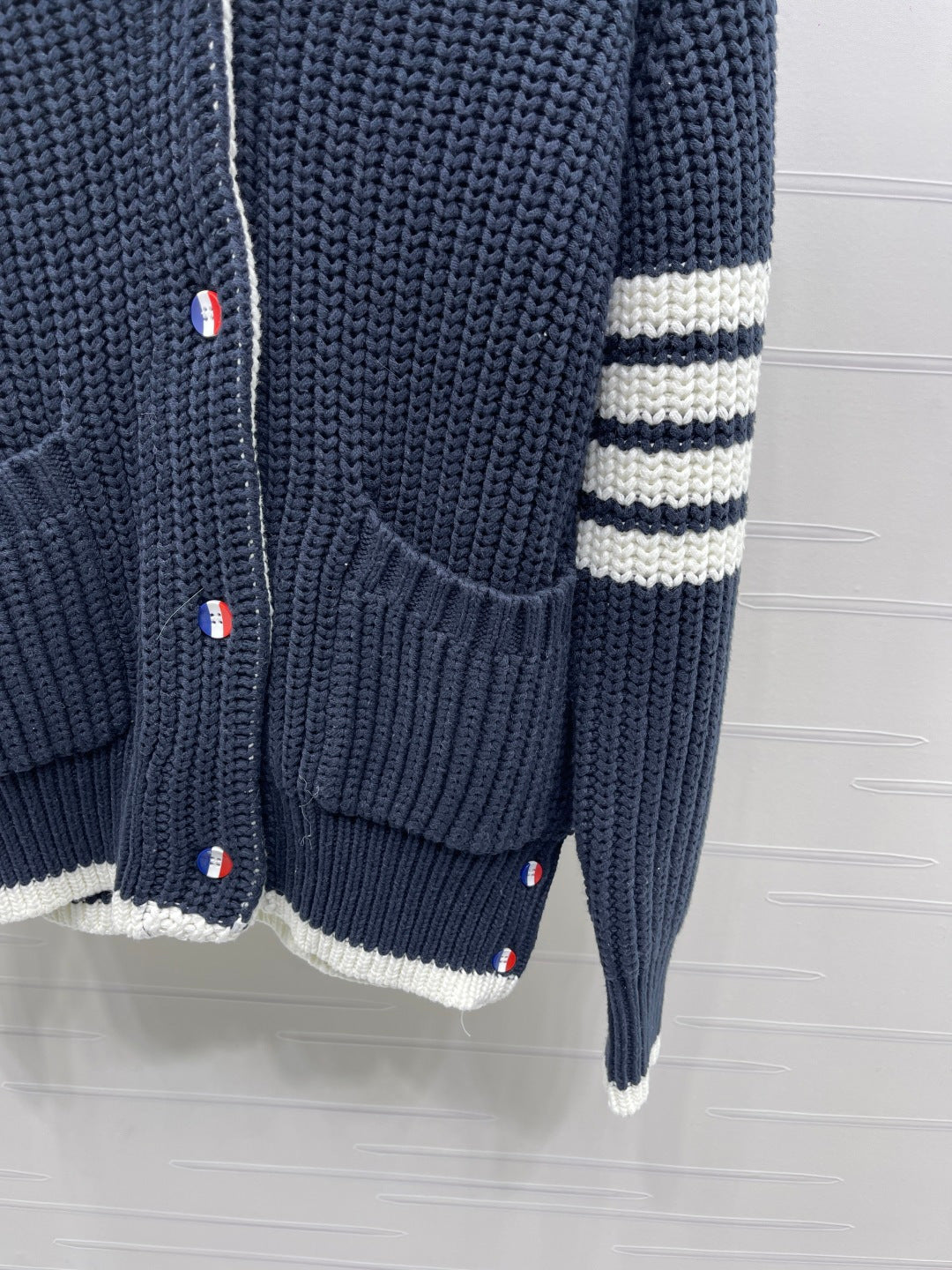 THOM 26S CARDIGAN STYLE 71