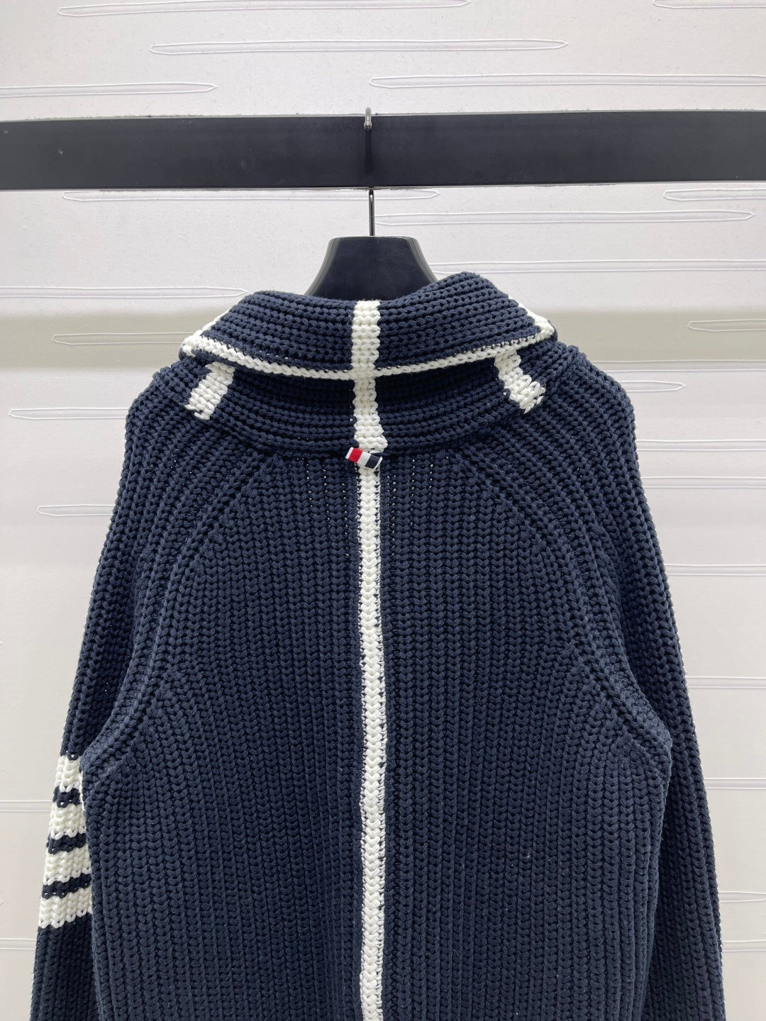 THOM 26S CARDIGAN STYLE 71