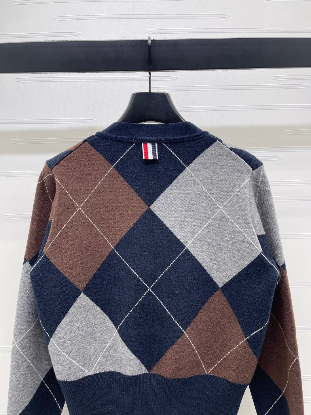 THOM 26S CARDIGAN STYLE 52