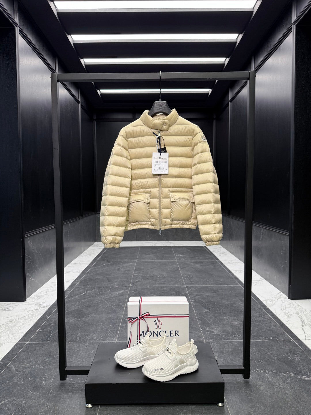 MONCLER 25S JACKET 024