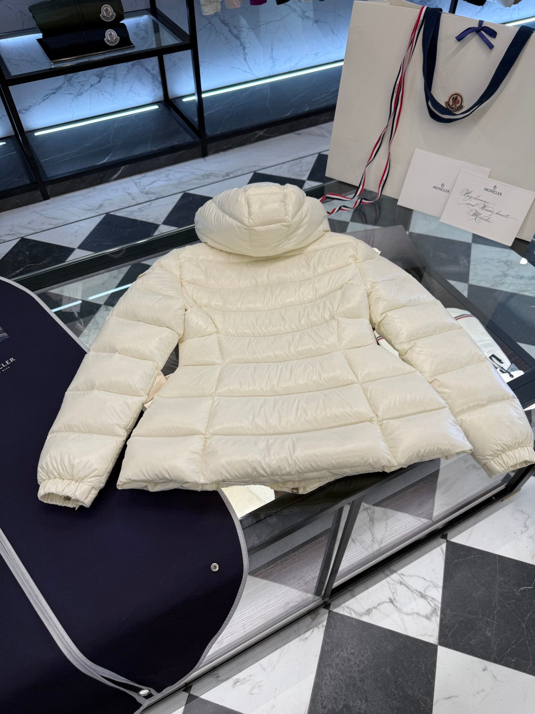 MONCLER 25S JACKET IN WHITE 014