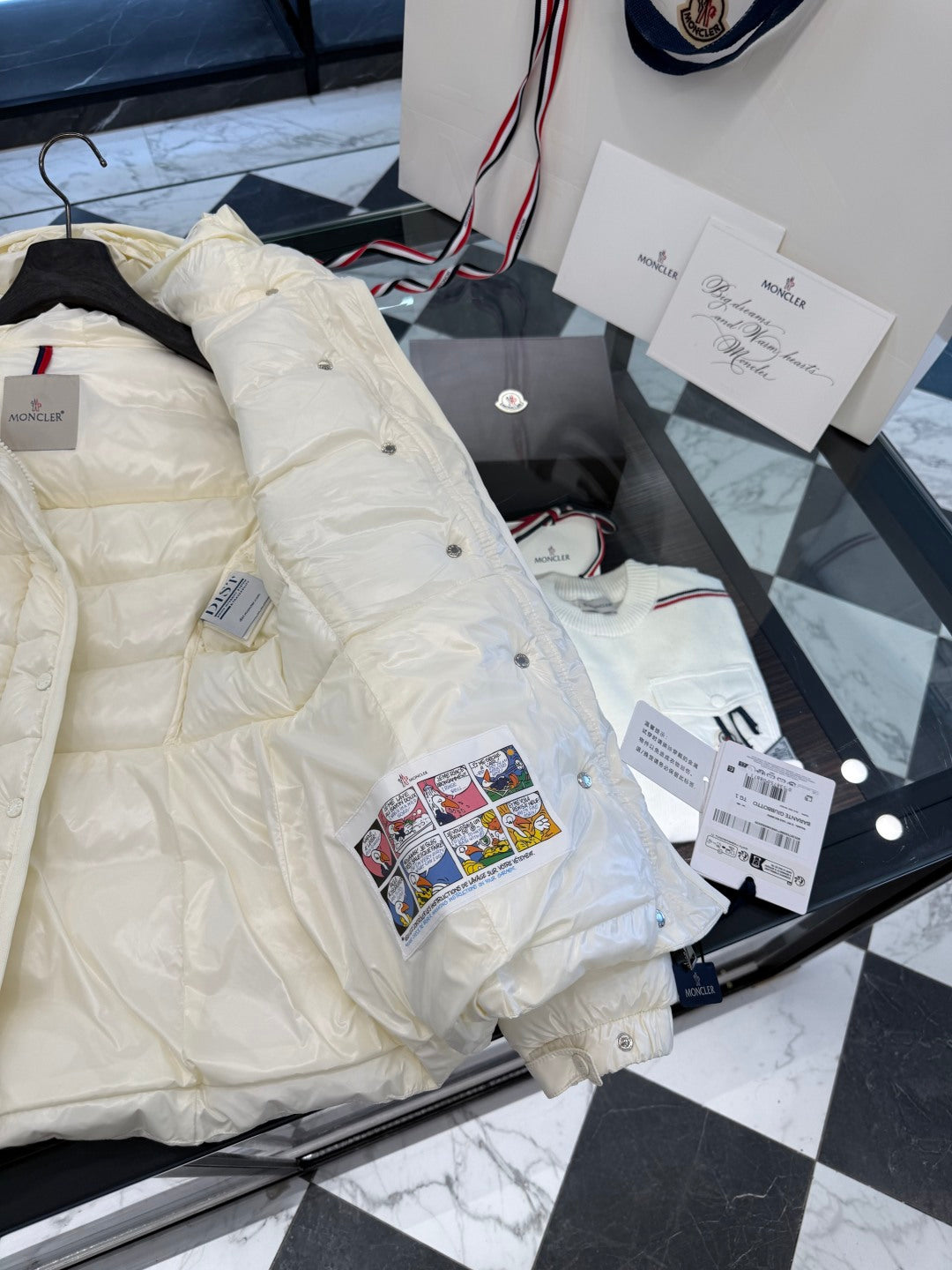 MONCLER 25S JACKET IN WHITE 014