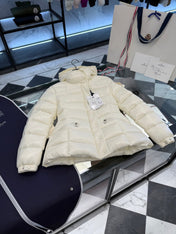 MONCLER 25S JACKET IN WHITE 014