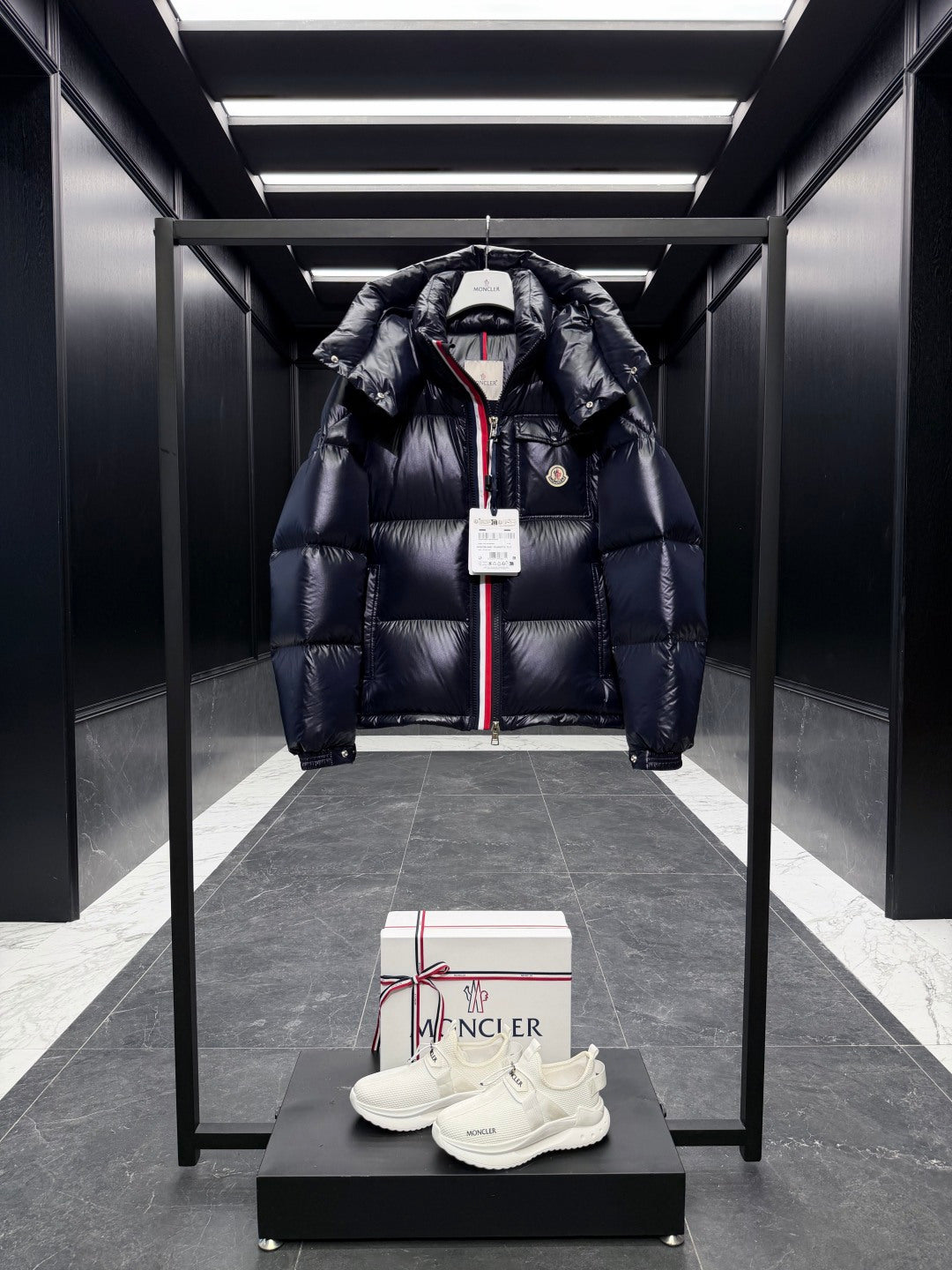 MONCLER JACKET STYLE 186