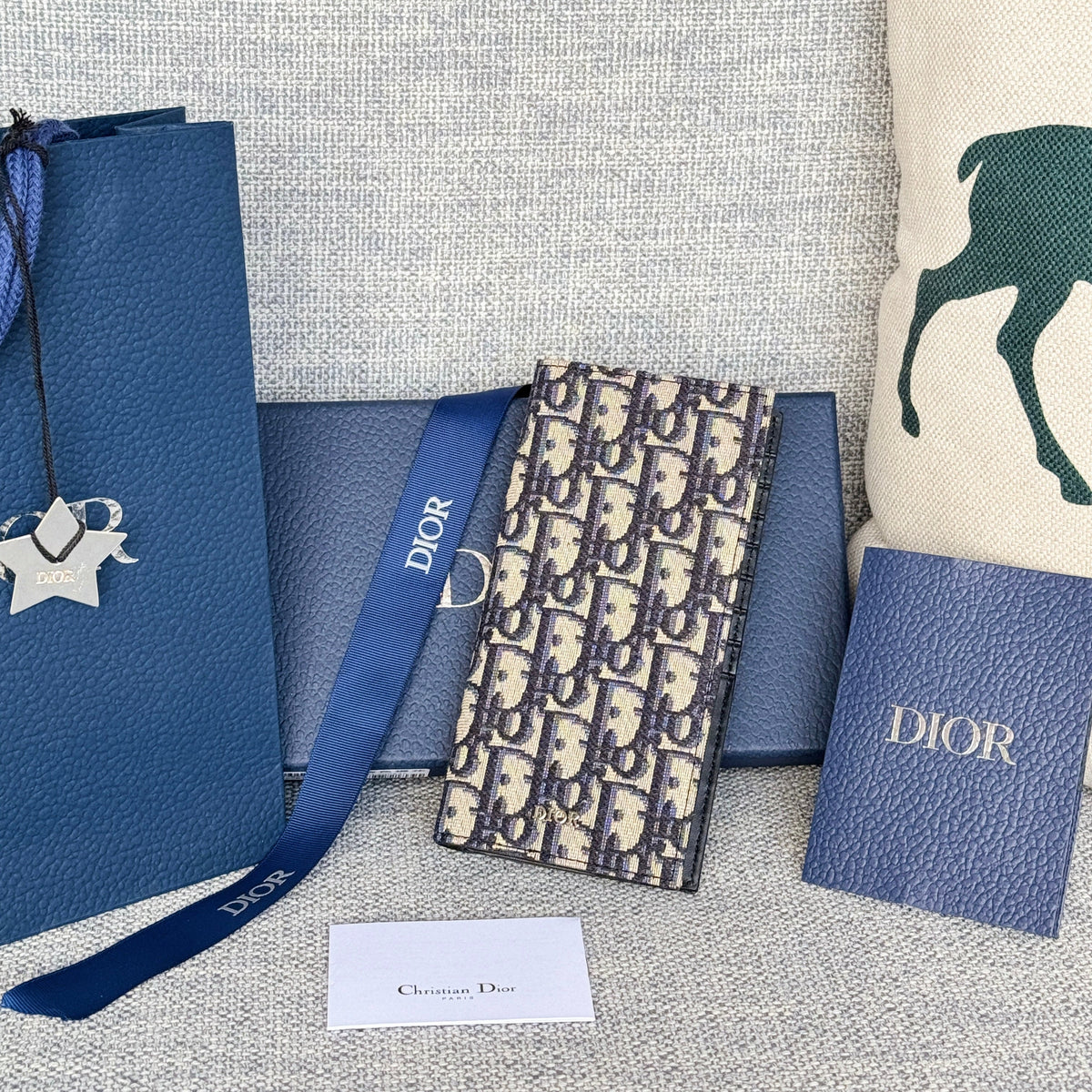 VERTICAL LONG WALLET 19 IN BLUE MONOGRAM OBLIQUE JACQUARD