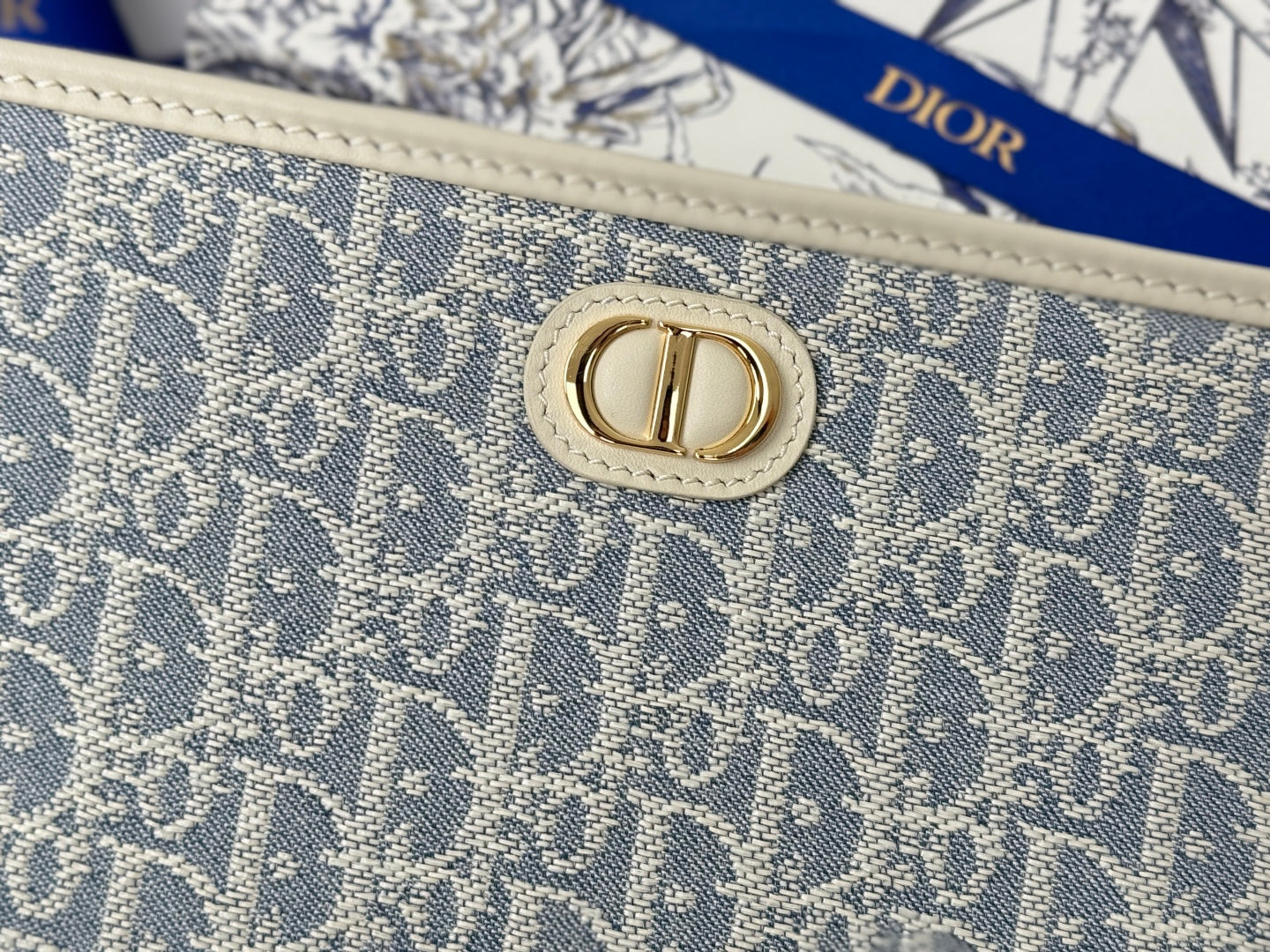 DIOR 25S 30 MONTAIGNE DEA POUCH LIGHT BLUE OBLIQUE JACQUARD 26 IN CANVAS