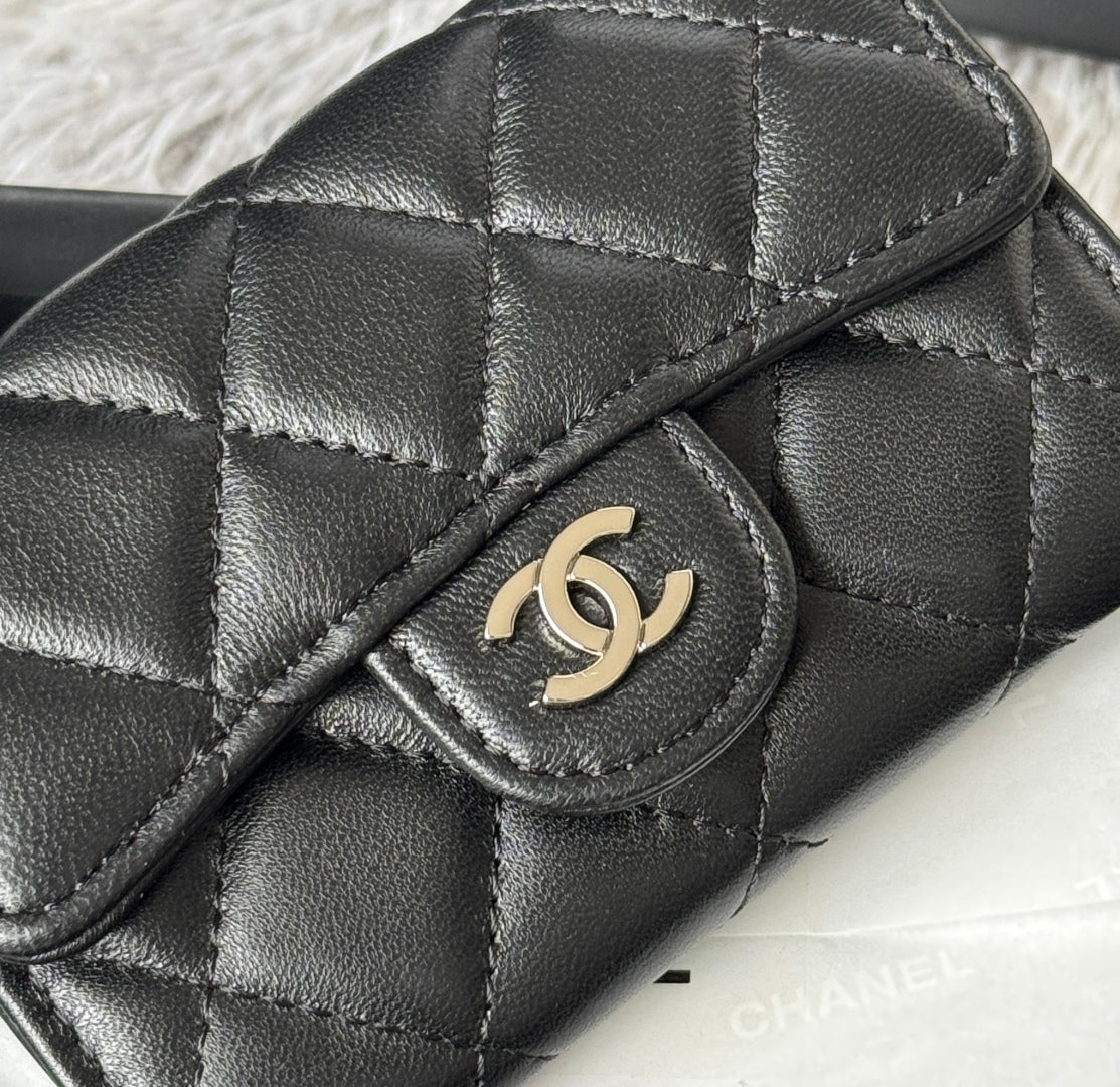 CHANEL 25S CLASSIC CARD HOLDER 11 IN BLACK LAMBSKIN SILVER HARDWARE