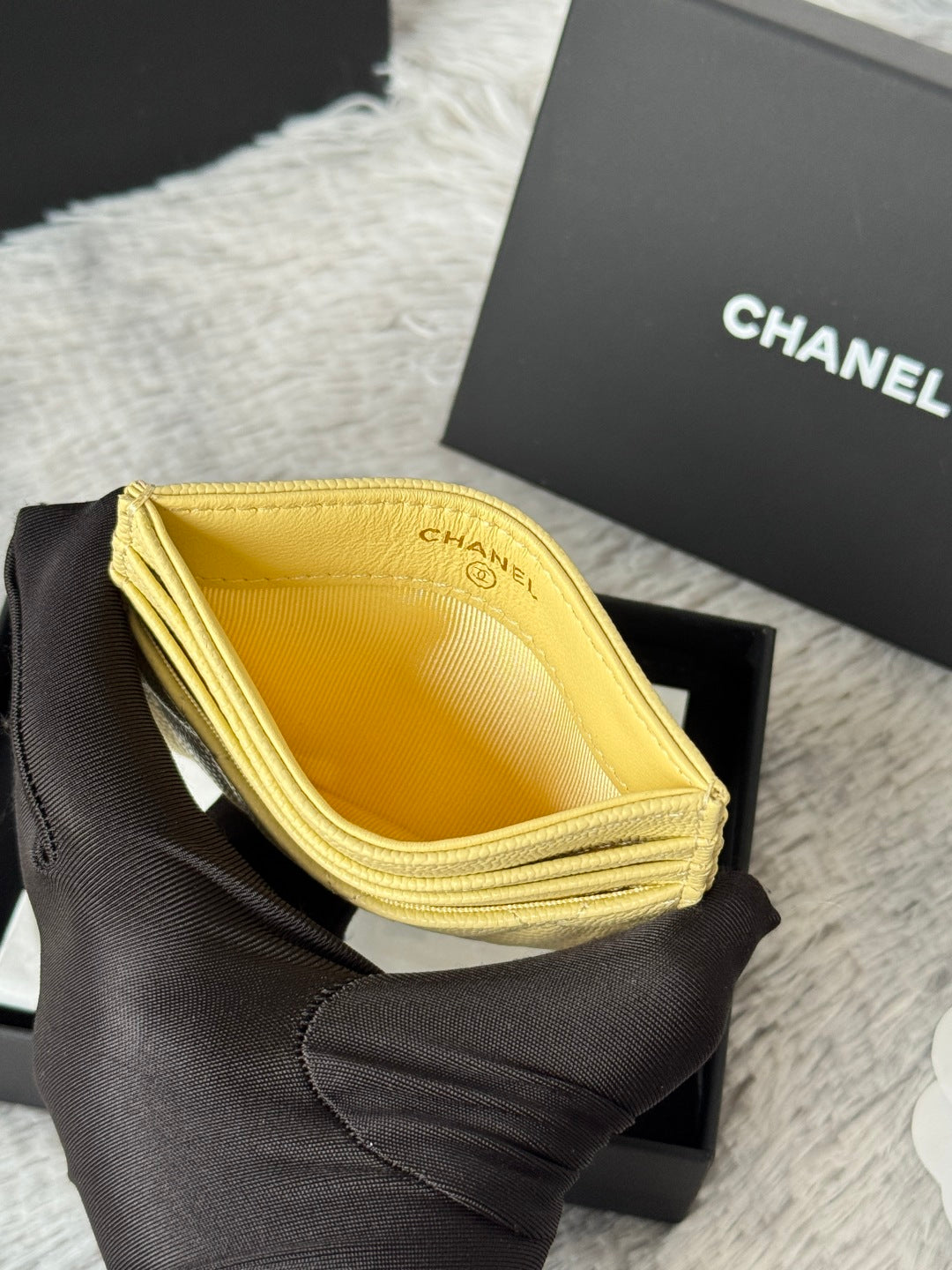 CHANEL 25S CARD HOLDER 11 IN YELLOW CAVIAR GOLD HARDWARE