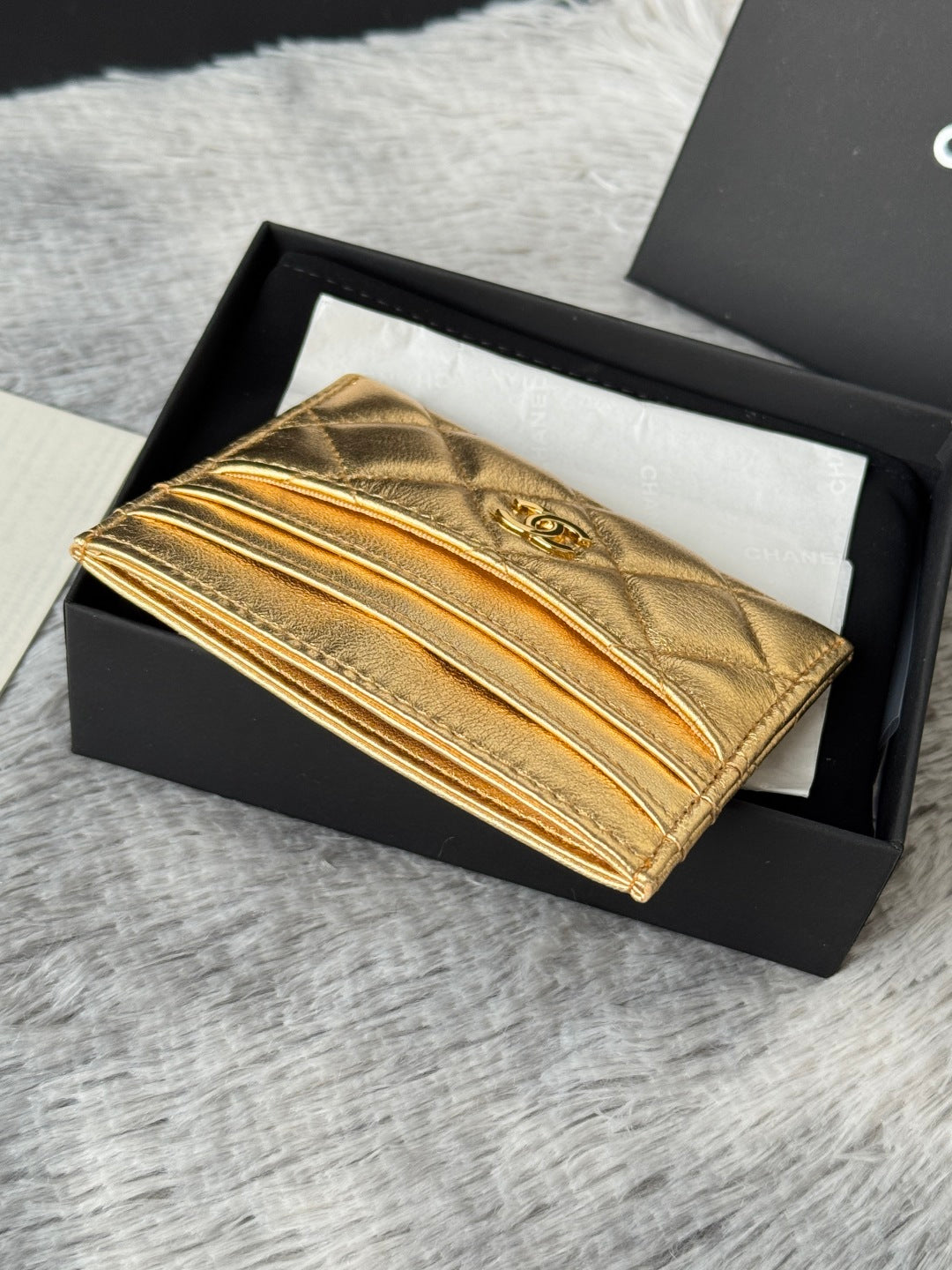 CHANEL 25S CARD HOLDER 11 IN GOLD LAMBSKIN GOLD HARDWARE