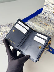 DIOR 25S 30 MONTAIGNE DAHLIA WALLET 11 IN BLUE DIOR OBLIQUE JACQUARD