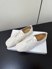 THE ROW 26S LACE UP DERBY FLATS IN WHITE CALFSKIN  WITH SQUARE TOE