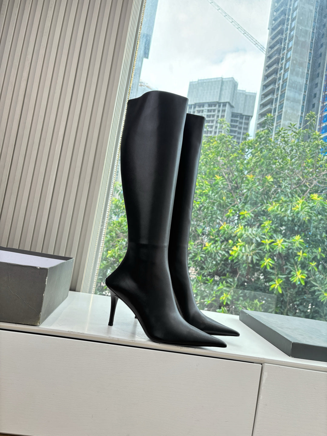 BALENCIAGA 25S HIGH BOOTS WITH ZIPPER IN BLACK COW LEATHER