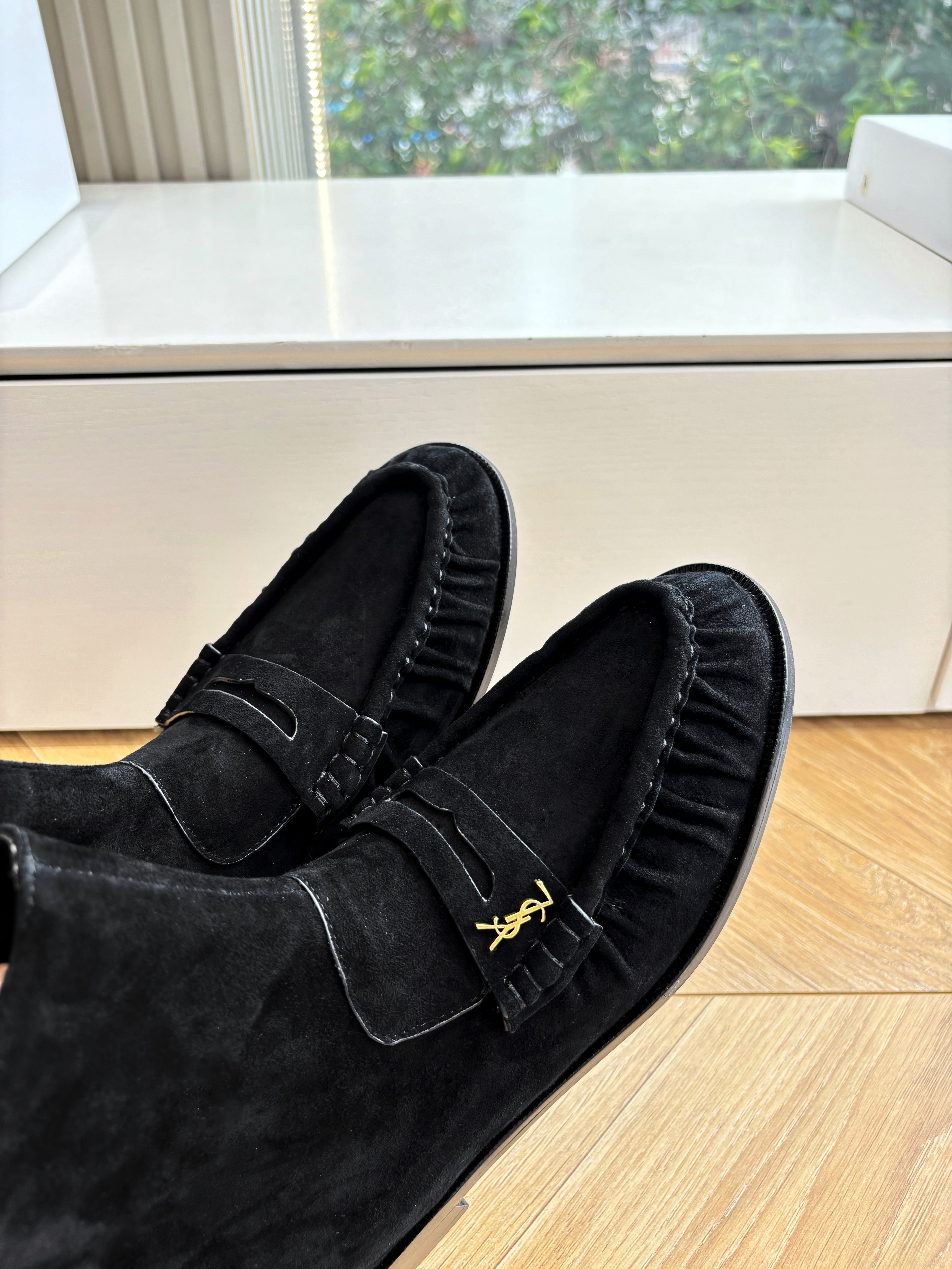 YSL 25S ANKLE FLAT BOOTS IN BLACK SUEDE WITH SIDE ZIPPER